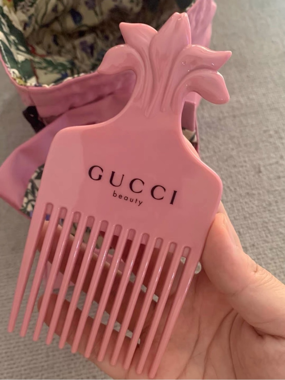 Gucci beauty comb set